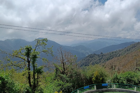 Hög bergsvandring och linbanefärd i Kathmandu ChandragiriHögsta bergsvandring och linbana i Kathmandu Chandragiri