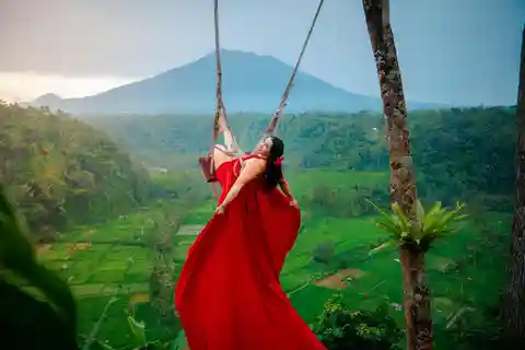 Bali: Swing & Iconic Falls Private Tour (All-Inclusive)