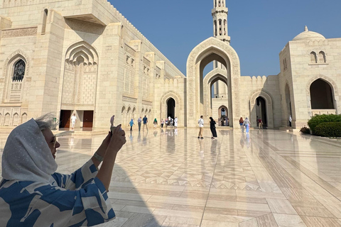 Understanding Oman – Cultural city tour in German in Muscat.