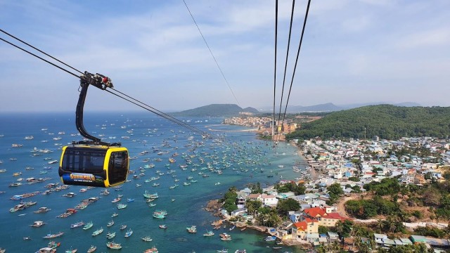 Visit Phu Quoc Discover Islands by speedboat & Hon Thom cable car in Phu Quoc