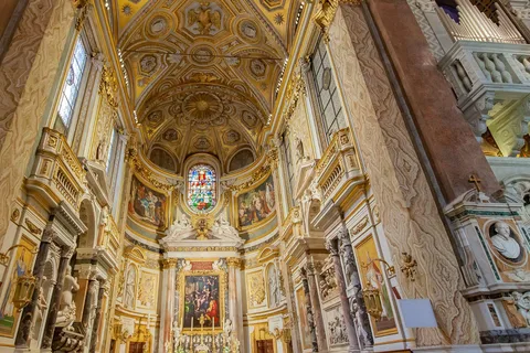 Naples: folklore tour with visit to Pezzentelle Souls Chapel