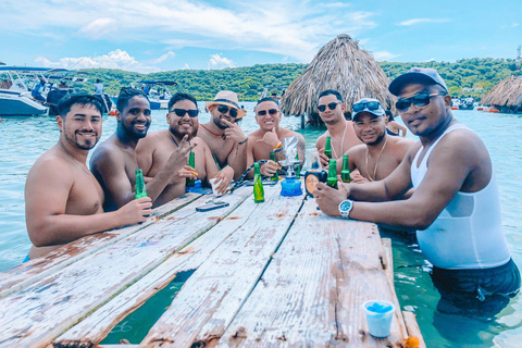 Cartagena: Gita in barca sull&#039;isola di Cholon e festa con DJ + pranzo