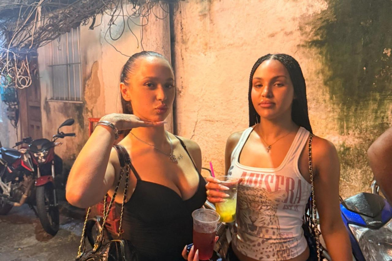 Pubcrawl & Real Favela Party in Rocinha with Locals