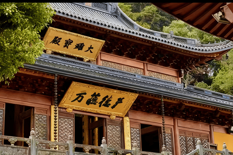 Hangzhou Temple Walk