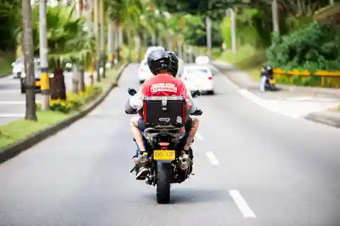Medellín: Motorcycle City Tour with Local Guide