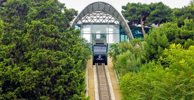 Baku: Stunning Walking Tour of Historical and Modern City photo 9