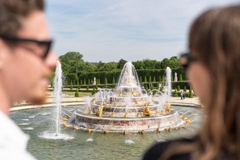 Tour de medio día al palacio y jardines de Versalles desde VersallesDías de espectáculos de fuentes