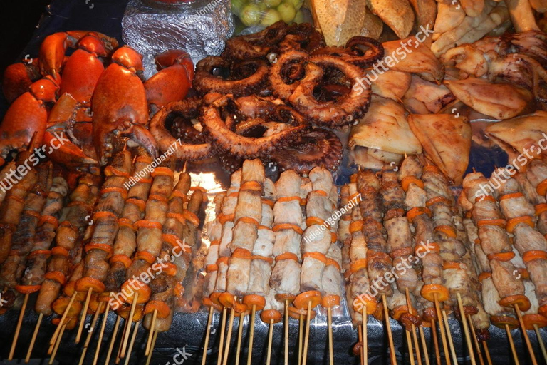 زنجبار: جولة تسوق بصحبة مرشد في المدينة الحجرية وجولة طعام في فورودانيالاصطحاب من الفندق والتوصيل 