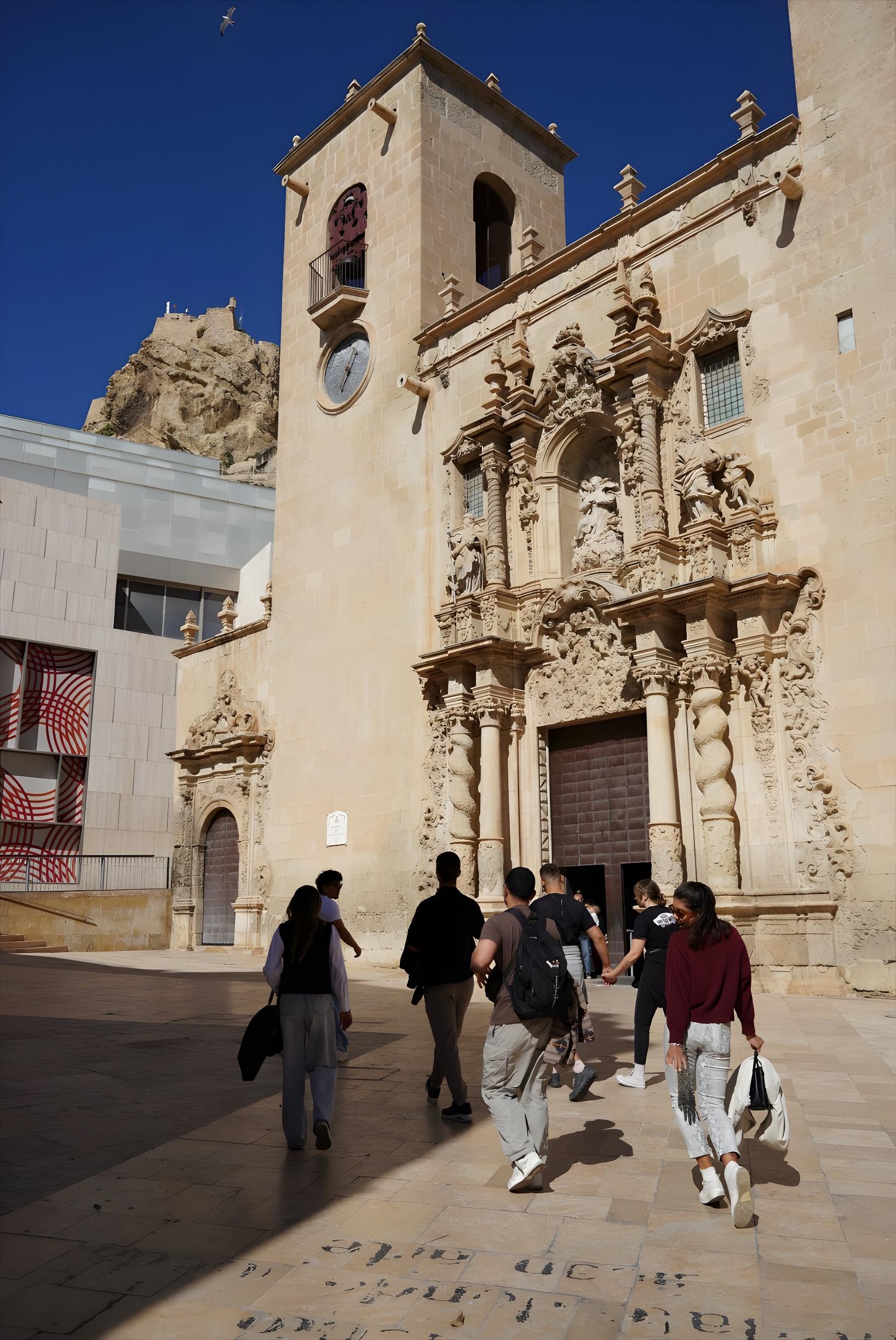 Rundgang durch Alicante: Römische, islamische und christliche Geschichte
