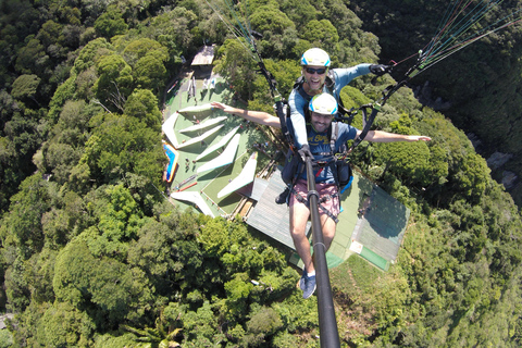 PARAGLIDING FLIGHT IN SÃO CONRADO - RIO DE JANEIRO