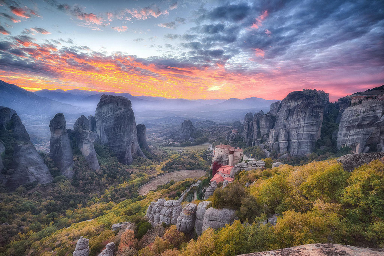 From Athens: 2 Days Meteora, Thermopylae & Delphi Tour Option without Accommodation ( Book your own hotel)