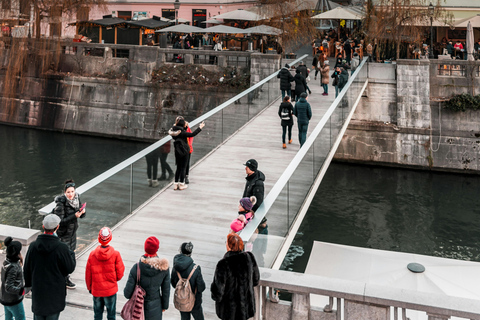 Zagreb naar Ljubljana en tocht langs het meer van BledZagreb naar Ljubljana en Kasteeltour Bled