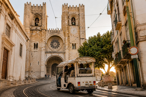 Lisbon: Private Tuk-Tuk Tour – Viewpoints, Alfama & Icons Historic Centre – 2h | €160 per group