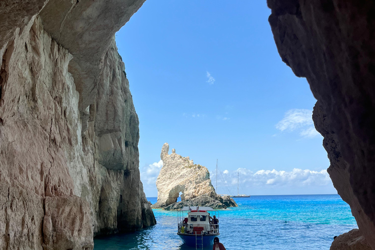 Zante: Spiaggia dei Naufragi con Tour delle Grotte Blu Terra e MareTour di gruppo