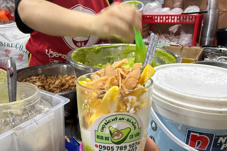 Da Nang: excursão a pé pela comida de rua e espetáculo Charming Da NangDa Nang: Excursão a pé pela comida de rua e espetáculo Charming Da Nang