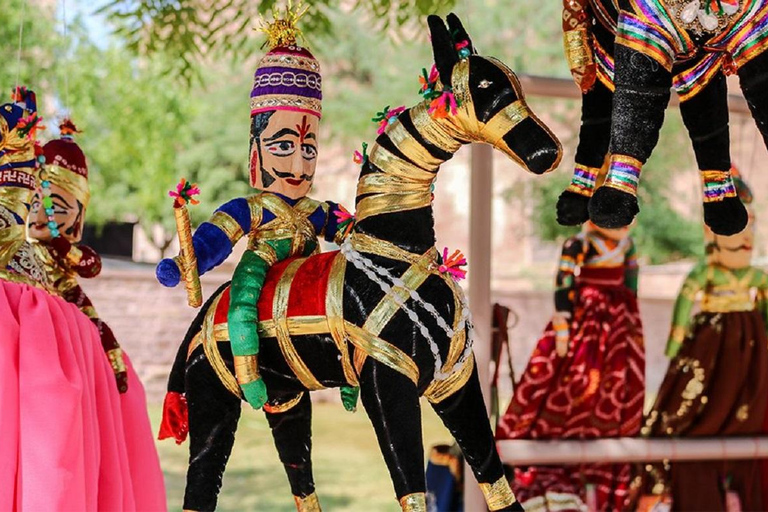 Udaipur: Shopping Tour of Bazaars & Local Artisan Workshops Tour with Private Car, Driver and Professional Tour Guide