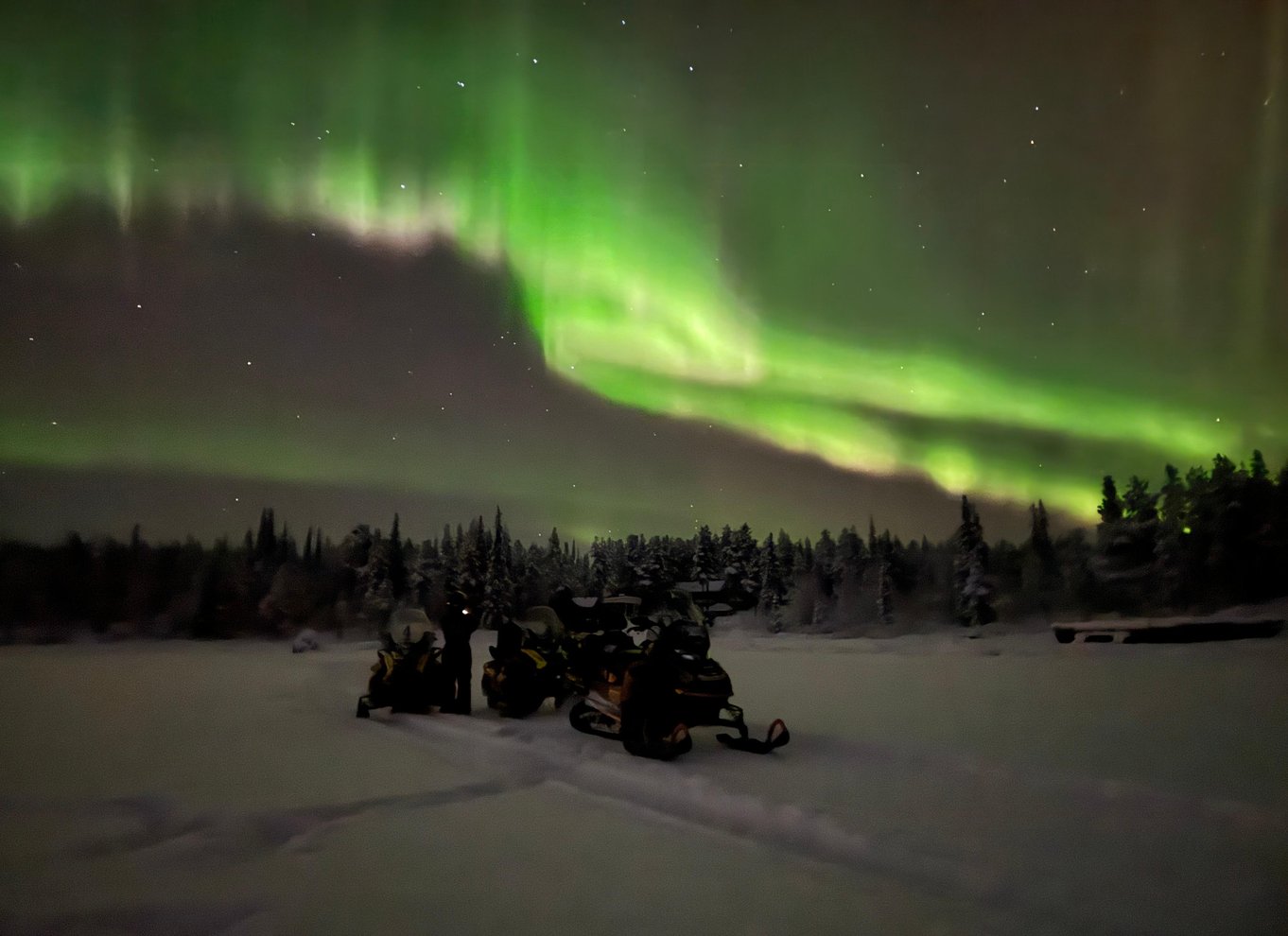 Kiruna: Guidet snescootertur og nordlysjagt