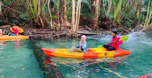 Krabi: Kayaking, Mangrove Forest, and Cave Tour with Pickup