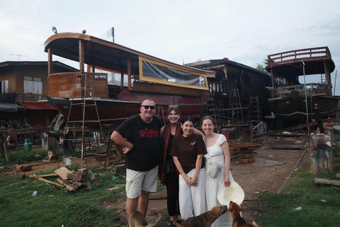 Ayutthaya: Private Boat Tour with Photographer & Shipyard