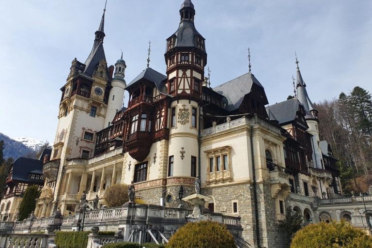 Von Bukarest aus: 9-tägige private geführte Tour durch RumänienStandard Option