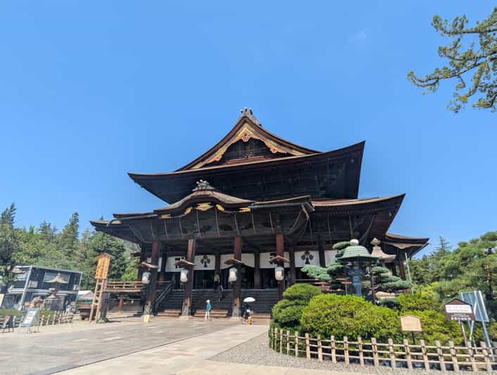 Nagano: tour a piedi del tempio Zenkoji con degustazione di oyaki