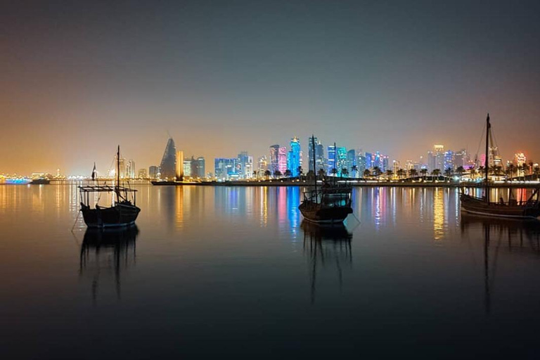 Doha: Barco Dhow Tradicional Con servicio de recogida y entrega de