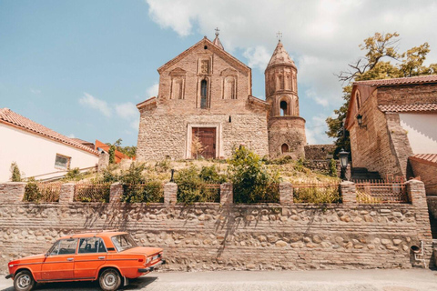 From Tbilisi: Kakheti Wine, Cheese and Bread-making Day Trip