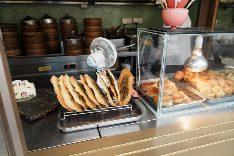 Old Shanghai: Yu Garden, Mosque and City Wall Walking Tour