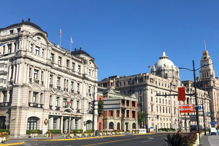 上海之夜：河滨餐厅和现代酒吧上海夜晚：河滨餐厅和现代酒廊