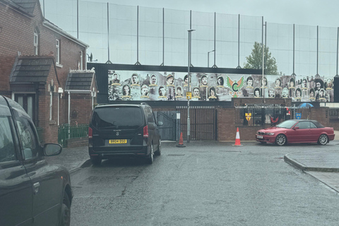 Belfast: Historical & Political Tour with Hotel Pickup