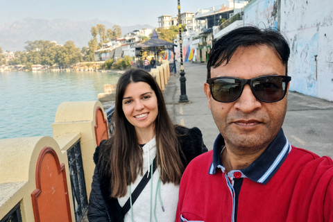 Rishikesh: Walk Rituals, River Views & Markets with Local