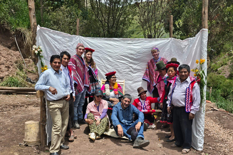Flavor and Culture in Parcarhuasi: Ancestral Textiles and Pachamanca Banquet