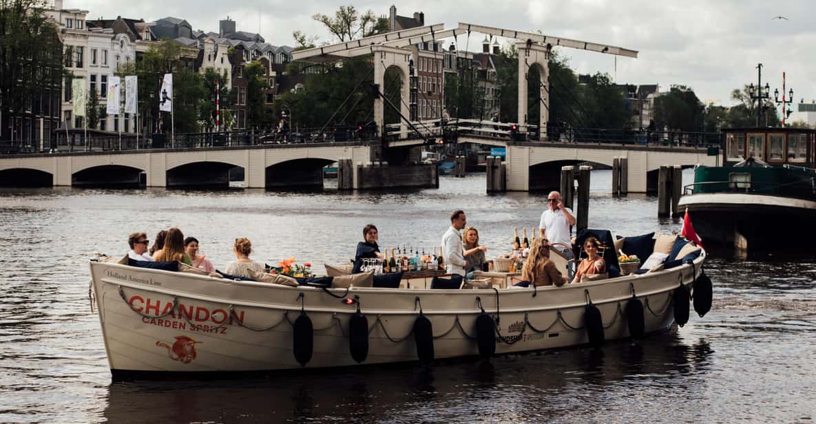 Afbeelding 10 van Amsterdam: Luxe rondvaart – optioneel uit te breiden met onbeperkte cocktails en snacks