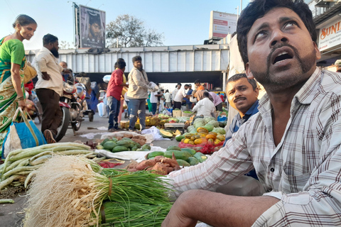 Mumbai: Bazaar- en tempeltourGROEPSREIS