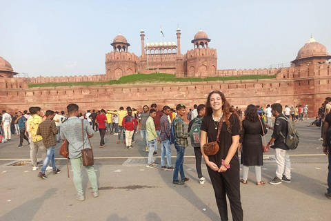 Tour a pie de 4 horas por el patrimonio de la Vieja Delhi con paseo en Rickshaw