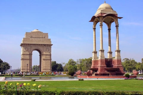 Z Delhi: prywatna 4-dniowa wycieczka do Złotego Trójkąta z hotelamiWycieczka z samochodem, kierowcą, przewodnikiem i zakwaterowaniem w 3-gwiazdkowym hotelu