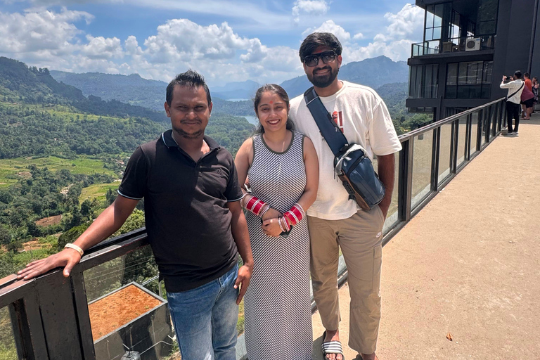 Kandy: Tuk-Tuk Sights, Culture, Shopping & Treatment