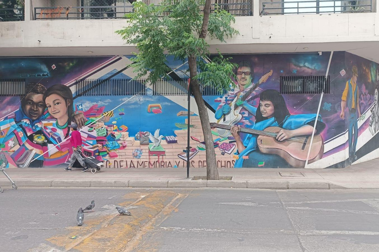 Yungay Neighborhood "Identity and cultural resistance in the heart of Santiago" Barrio Yungay "Identity and cultural resistance in the heart of Santiago".