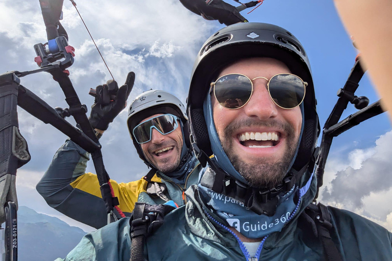 Bovec: parapendio biposto sulla valle dell&#039;IsonzoBovec: Parapendio biposto sulla Valle dell&#039;Isonzo