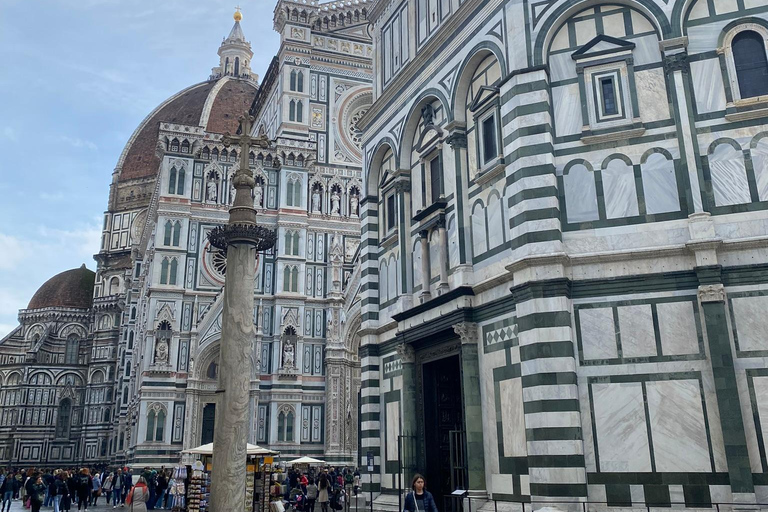 从卢卡或里窝那港口出发的比萨和佛罗伦萨之旅