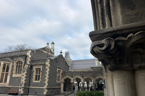 Christchurch: Ultimate Walking Tour with Coffee