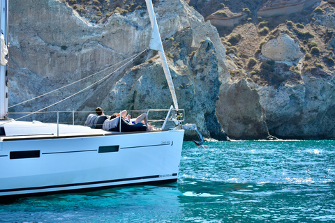 7-Day Crewed Charter "The Cosmopolitan" Beneteau Oceanis 45