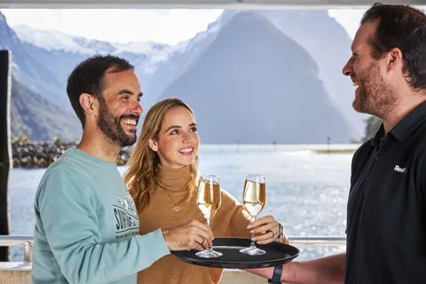Milford Sound: Premium Small Group Cruise with Canape Lunch