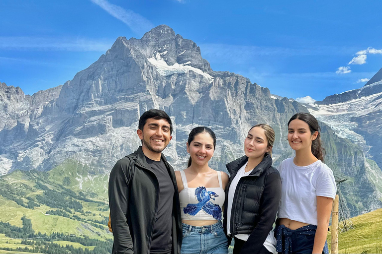 Interlaken: Excursión de un día a Lauterbrunnen, Wengen y Grindelwald