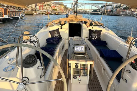 Porto: Cruzeiro de charme em veleiro com vinho do Porto, opção de pôr do sol