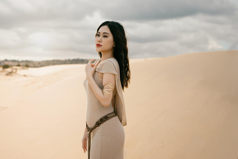 Doha: Sunset Desert Safari, Dune Bashing with dinner at Souq