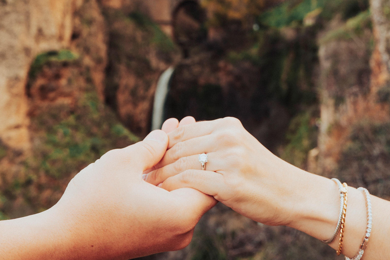 Ronda: Expert Secret Proposal & Engagement Photographer Guided Proposal (1 hour)
