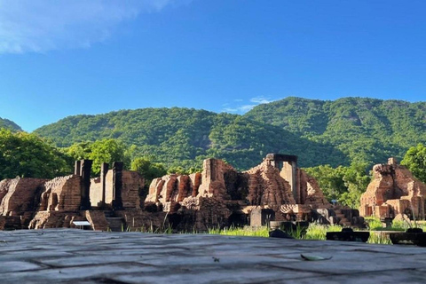 Depuis Hoi An : Excursion d'une journée aux Monts de Marbre et au Sanctuaire de My Son