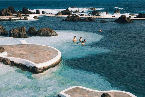 Madera: wycieczka jeepem z tyrolką, huśtawką i wulkanicznymi basenamiMadera: wycieczka jeepem z tyrolką, huśtawką i basenami wulkanicznymi