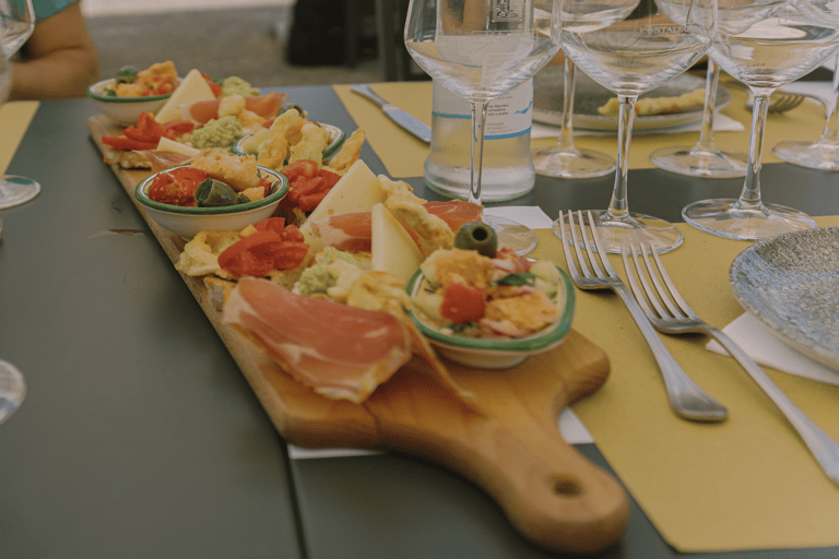 From Florence: Tuscany, Siena, San Gimignano & Winery Lunch Private Tour: Tuscany, Siena, San Gimignano & Winery Lunch